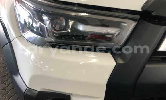Buy Used Toyota Hilux White Car in Grootfontein in Namibia Buy Used Toyota Hilux White Car in Grootfontein in Namibia