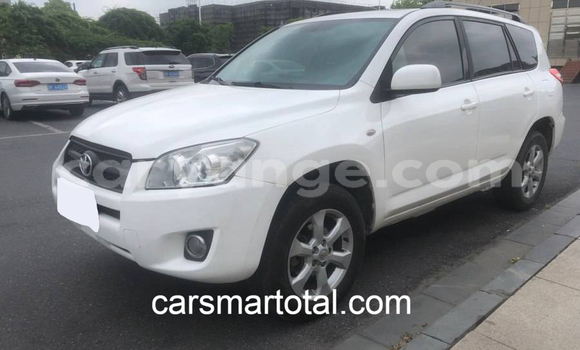 Buy Used Toyota RAV4 White Car in Henties Bay in Erongo
