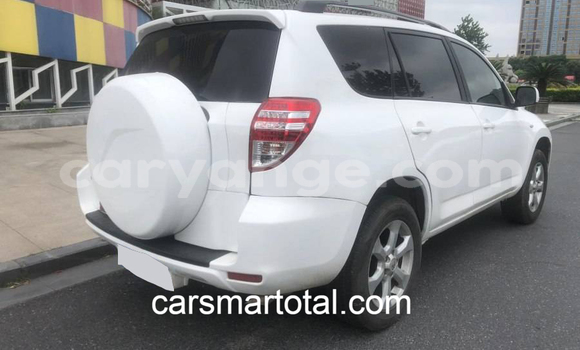 Buy Used Toyota RAV4 White Car in Henties Bay in Erongo Buy Used Toyota RAV4 White Car in Henties Bay in Erongo
