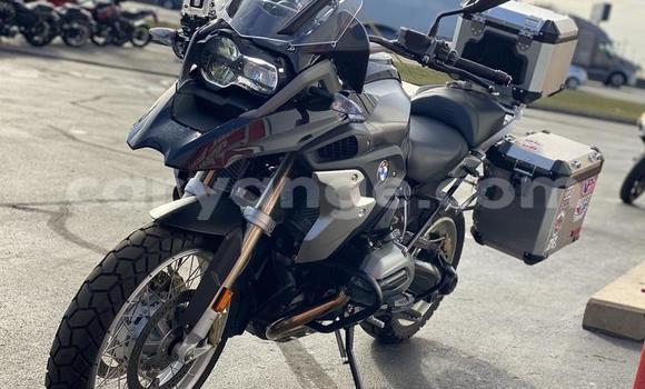 Acheter Occasion Moto BMW R1200GS Adventure Gris à Windhoek, Namibie Acheter Occasion Moto BMW R1200GS Adventure Gris à Windhoek, Namibie