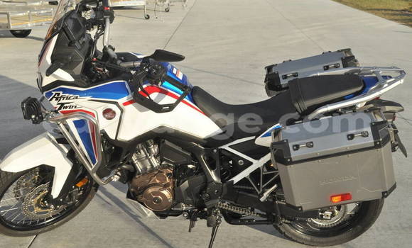 Acheter Occasion Moto Honda CRF Autre à Walvis Bay, Namibie Acheter Occasion Moto Honda CRF Autre à Walvis Bay, Namibie