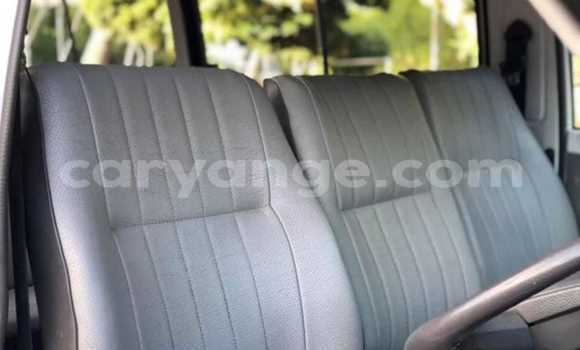 Acheter Occasion Voiture Toyota Hi Ace Blanc à Windhoek, Namibie Acheter Occasion Voiture Toyota Hi Ace Blanc à Windhoek, Namibie