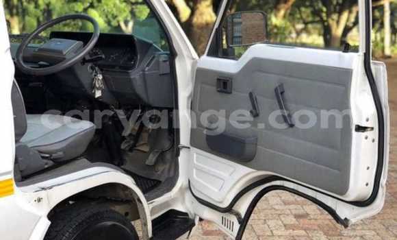 Acheter Occasion Voiture Toyota Hi Ace Blanc à Windhoek, Namibie Acheter Occasion Voiture Toyota Hi Ace Blanc à Windhoek, Namibie