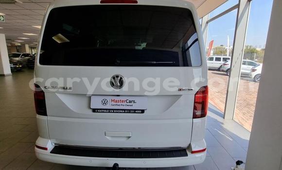 Buy Used Volkswagen Caravelle White Car in Windhoek in Namibia Buy Used Volkswagen Caravelle White Car in Windhoek in Namibia