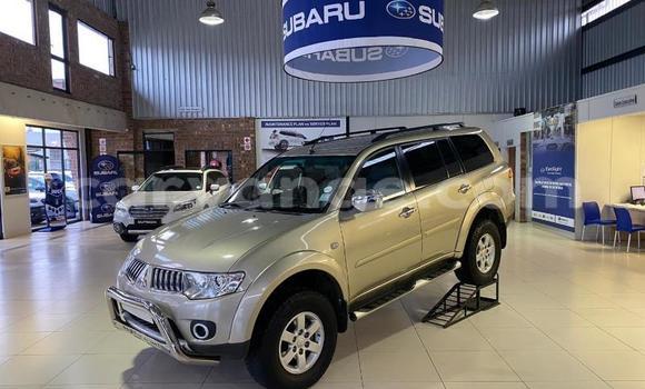 Acheter Occasion Voiture Mitsubishi Pajero Gris à Windhoek, Namibie Acheter Occasion Voiture Mitsubishi Pajero Gris à Windhoek, Namibie