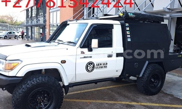 Buy Used Toyota Land Cruiser White Car in Windhoek in Namibia