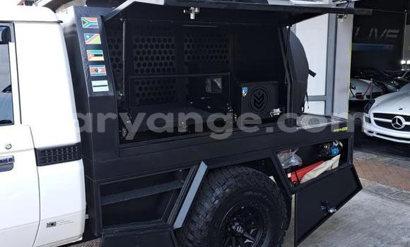 Acheter Occasion Voiture Toyota Land Cruiser Blanc à Windhoek, Namibie Acheter Occasion Voiture Toyota Land Cruiser Blanc à Windhoek, Namibie