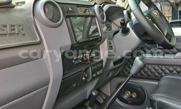 Acheter Occasion Voiture Toyota Land Cruiser Blanc à Windhoek, Namibie Acheter Occasion Voiture Toyota Land Cruiser Blanc à Windhoek, Namibie