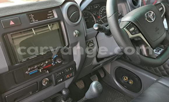 Acheter Occasion Voiture Toyota Land Cruiser Blanc à Windhoek, Namibie Acheter Occasion Voiture Toyota Land Cruiser Blanc à Windhoek, Namibie