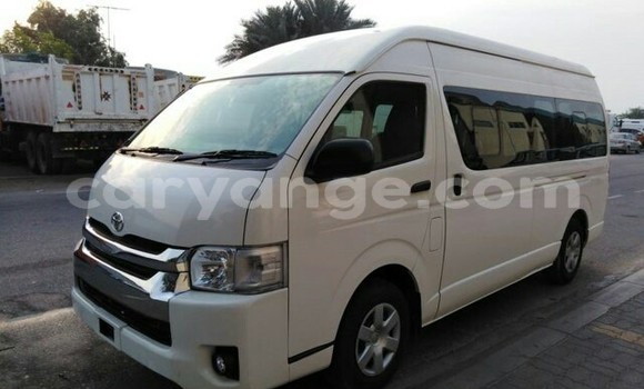 Buy Used Toyota Hi Ace White Car in Windhoek in Namibia