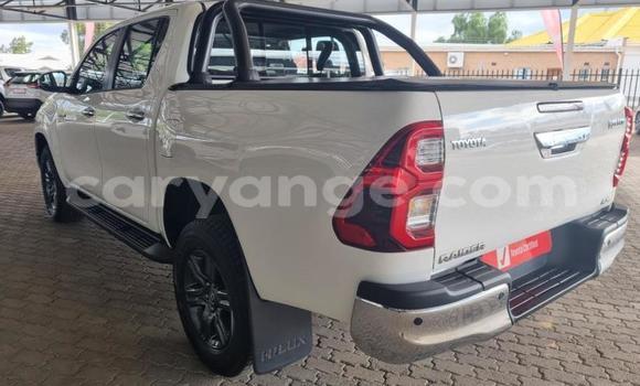 Buy Used Toyota Hilux White Car in Karasburg in Karas Buy Used Toyota Hilux White Car in Karasburg in Karas