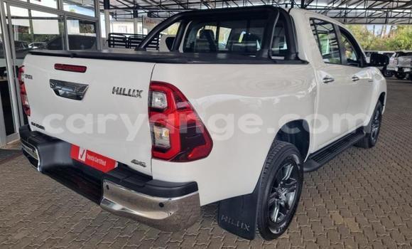 Buy Used Toyota Hilux White Car in Karasburg in Karas Buy Used Toyota Hilux White Car in Karasburg in Karas