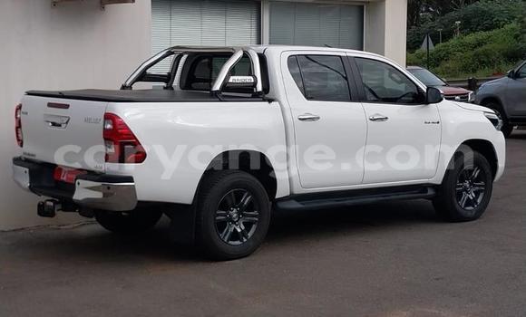 Acheter Occasion Voiture Toyota Hilux Blanc à Karasburg, Karas Acheter Occasion Voiture Toyota Hilux Blanc à Karasburg, Karas