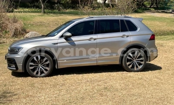Acheter Occasion Voiture Volkswagen Tiguan Gris à Windhoek, Namibie Acheter Occasion Voiture Volkswagen Tiguan Gris à Windhoek, Namibie