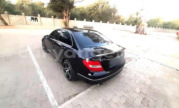 Acheter Occasion Voiture Mercedes-Benz C–Class Noir à Windhoek, Namibie Acheter Occasion Voiture Mercedes-Benz C–Class Noir à Windhoek, Namibie