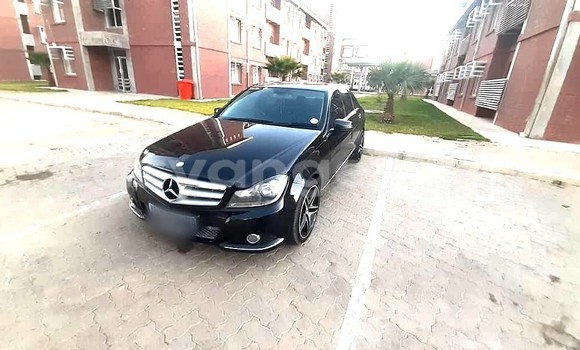 Acheter Occasion Voiture Mercedes-Benz C–Class Noir à Windhoek, Namibie Acheter Occasion Voiture Mercedes-Benz C–Class Noir à Windhoek, Namibie