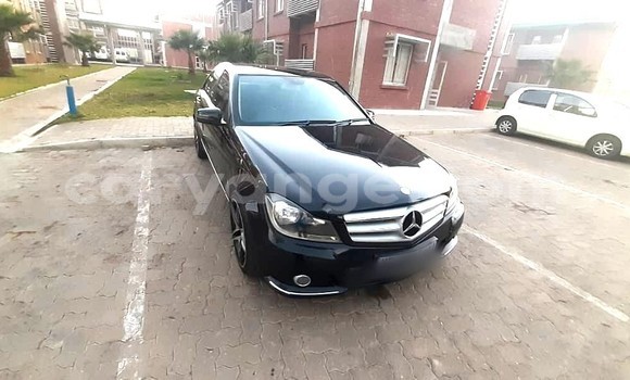 Acheter Occasion Voiture Mercedes-Benz C–Class Noir à Windhoek, Namibie Acheter Occasion Voiture Mercedes-Benz C–Class Noir à Windhoek, Namibie