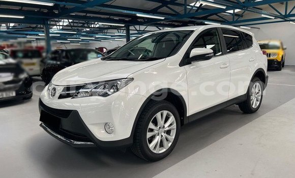 Buy Used Toyota RAV4 White Car in Henties Bay in Erongo
