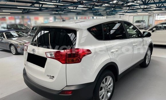 Buy Used Toyota RAV4 White Car in Henties Bay in Erongo Buy Used Toyota RAV4 White Car in Henties Bay in Erongo