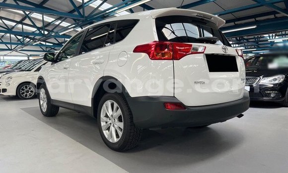 Buy Used Toyota RAV4 White Car in Henties Bay in Erongo Buy Used Toyota RAV4 White Car in Henties Bay in Erongo