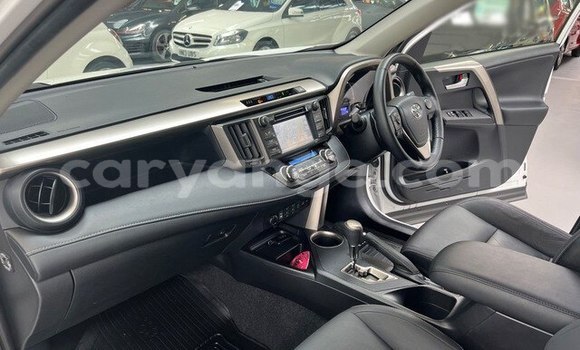 Buy Used Toyota RAV4 White Car in Henties Bay in Erongo Buy Used Toyota RAV4 White Car in Henties Bay in Erongo