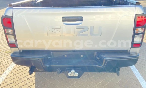 Acheter Occasion Voiture Isuzu KB Gris à Windhoek, Namibie Acheter Occasion Voiture Isuzu KB Gris à Windhoek, Namibie