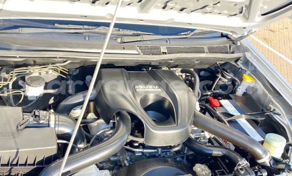 Acheter Occasion Voiture Isuzu KB Gris à Windhoek, Namibie Acheter Occasion Voiture Isuzu KB Gris à Windhoek, Namibie