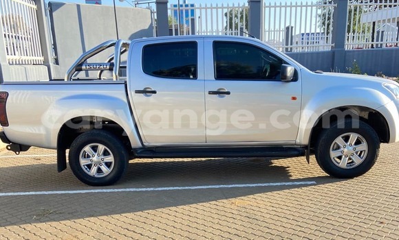 Acheter Occasion Voiture Isuzu KB Gris à Windhoek, Namibie Acheter Occasion Voiture Isuzu KB Gris à Windhoek, Namibie