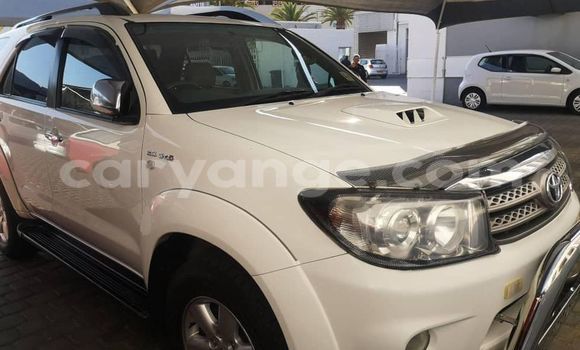 Buy Used Toyota Fortuner White Car in Windhoek in Namibia