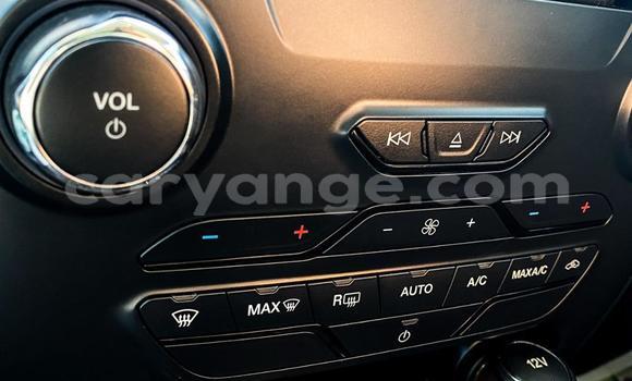 Buy Used Ford Everest White Car in Windhoek in Namibia Buy Used Ford Everest White Car in Windhoek in Namibia