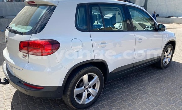 Acheter Occasion Voiture Volkswagen Tiguan Blanc à Windhoek, Namibie Acheter Occasion Voiture Volkswagen Tiguan Blanc à Windhoek, Namibie