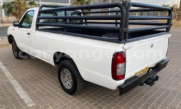Acheter Occasion Voiture Nissan NP 300 Blanc à Windhoek, Namibie
