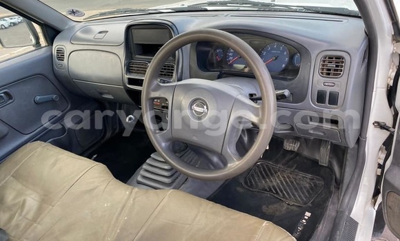 Acheter Occasion Voiture Nissan NP 300 Blanc à Windhoek, Namibie Acheter Occasion Voiture Nissan NP 300 Blanc à Windhoek, Namibie