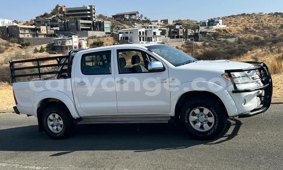 Buy Used Toyota Hilux White Car in Windhoek in Namibia Buy Used Toyota Hilux White Car in Windhoek in Namibia