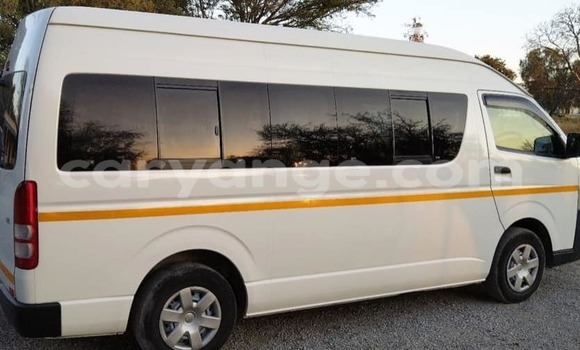 Buy Used Toyota Hi Ace White Car in Windhoek in Namibia Buy Used Toyota Hi Ace White Car in Windhoek in Namibia