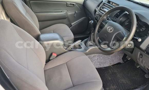 Acheter Occasion Voiture Toyota Hilux Blanc à Swakopmund, Namibie Acheter Occasion Voiture Toyota Hilux Blanc à Swakopmund, Namibie