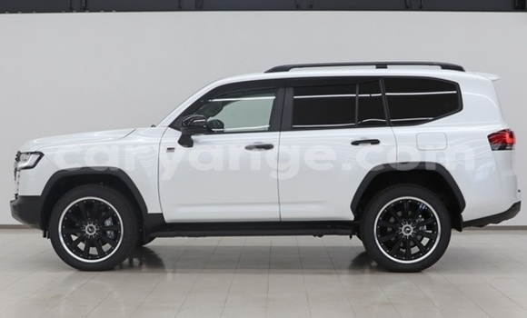 Buy Used Toyota Land Cruiser White Car in Windhoek in Namibia Buy Used Toyota Land Cruiser White Car in Windhoek in Namibia