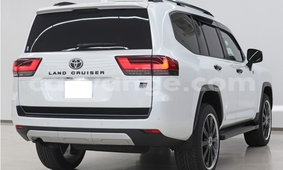 Buy Used Toyota Land Cruiser White Car in Windhoek in Namibia Buy Used Toyota Land Cruiser White Car in Windhoek in Namibia