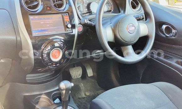 Acheter Occasion Voiture Nissan Note Gris à Windhoek, Namibie Acheter Occasion Voiture Nissan Note Gris à Windhoek, Namibie