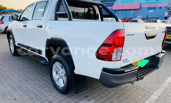 Acheter Occasion Voiture Toyota Hilux Blanc à Windhoek, Namibie Acheter Occasion Voiture Toyota Hilux Blanc à Windhoek, Namibie