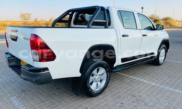 Acheter Occasion Voiture Toyota Hilux Blanc à Windhoek, Namibie Acheter Occasion Voiture Toyota Hilux Blanc à Windhoek, Namibie