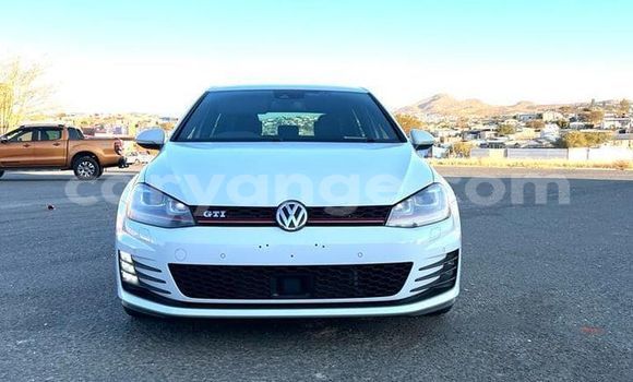 Buy Used Volkswagen Golf White Car in Windhoek in Namibia