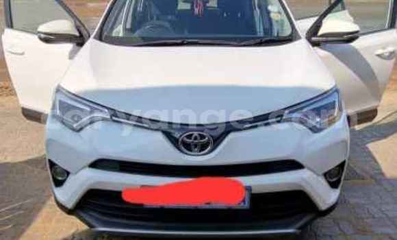 Buy Used Toyota RAV4 White Car in Walvis Bay in Namibia