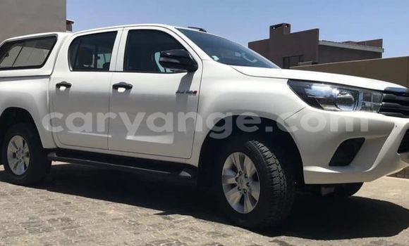 Buy Used Toyota Hilux White Car in Walvis Bay in Namibia Buy Used Toyota Hilux White Car in Walvis Bay in Namibia
