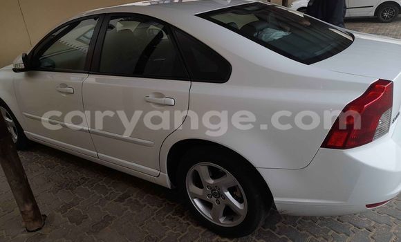 Buy Used Volvo S40 White Car in Walvis Bay in Namibia Buy Used Volvo S40 White Car in Walvis Bay in Namibia