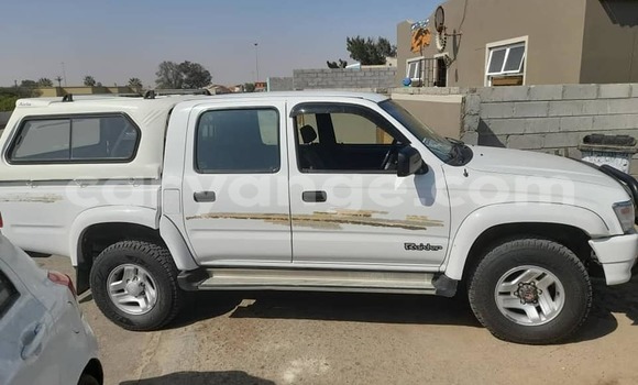 Buy Used Toyota Hilux White Car in Walvis Bay in Namibia Buy Used Toyota Hilux White Car in Walvis Bay in Namibia
