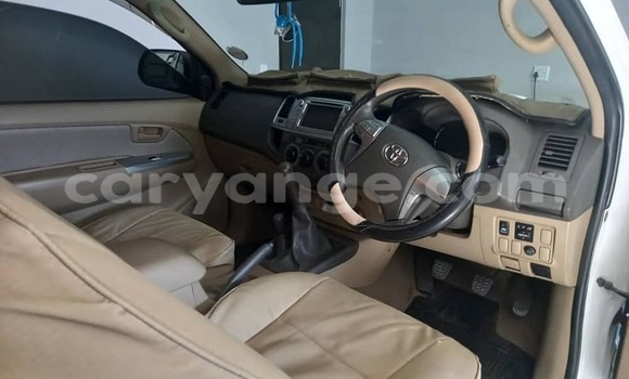 Buy Used Toyota Hilux White Car in Walvis Bay in Namibia Buy Used Toyota Hilux White Car in Walvis Bay in Namibia