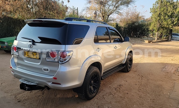 Acheter Occasion Voiture Toyota Fortuner Gris à Otjiwarongo, Namibie Acheter Occasion Voiture Toyota Fortuner Gris à Otjiwarongo, Namibie