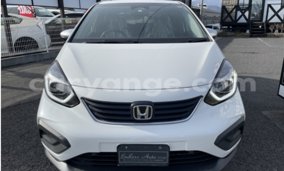 Buy Used Honda FIT White Car in Windhoek in Namibia Buy Used Honda FIT White Car in Windhoek in Namibia