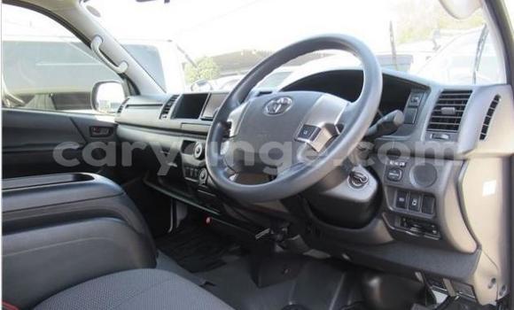 Acheter Occasion Voiture Toyota Hi Ace Blanc à Rundu, Namibie Acheter Occasion Voiture Toyota Hi Ace Blanc à Rundu, Namibie